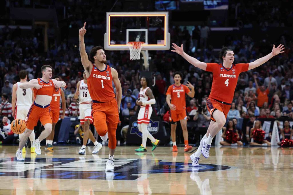 Caleb Love and Arizona Lay a Brick vs. Clemson