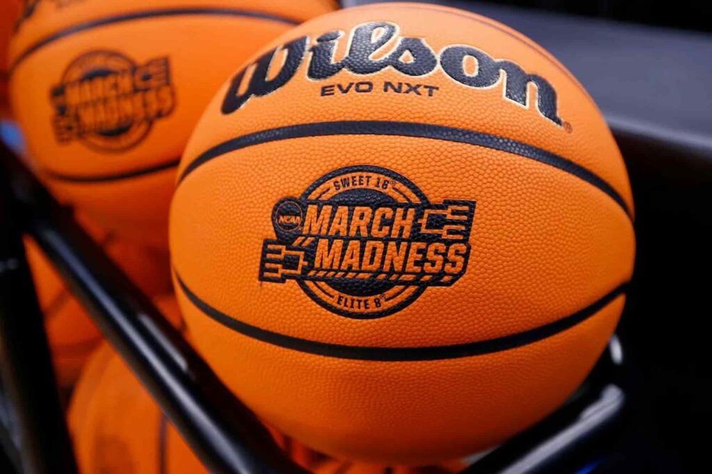 Betting on the Best of the Sweet 16