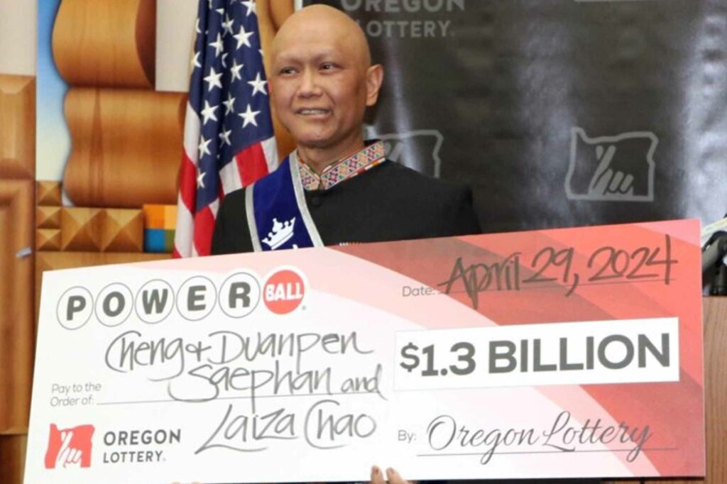 Powerball Winner of $1.3B is Laos Immigrant Who Has Cancer