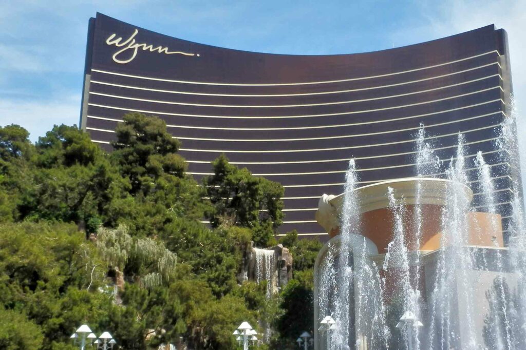 Fontainebleau and Wynn Las Vegas Employee Dispute Continues in Courts