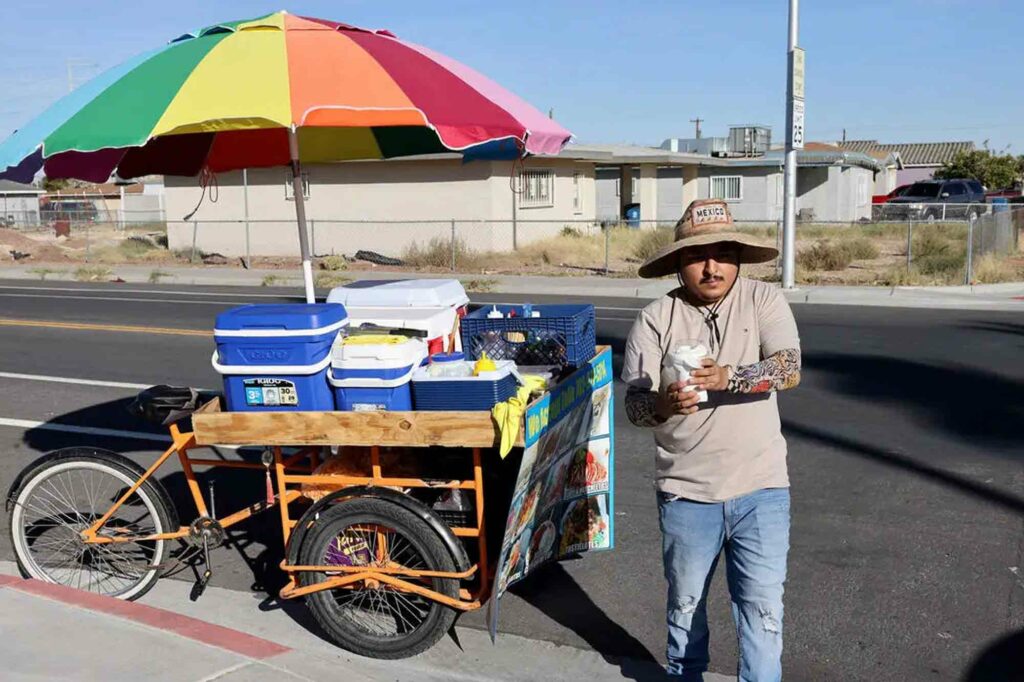 Las Vegas Sidewalk Vendors Rule Change Approved by Clark County