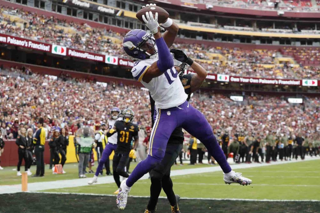 Minnesota Vikings Give Justin Jefferson Record Contract, Forecast Offensive Player of the Year Best Bets
