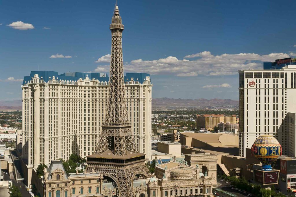 Paris Las Vegas Sued Over Valet Parking Theft