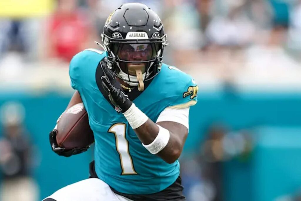 NFL Trade Deadline Looms, More Possibilities for Players on the Move