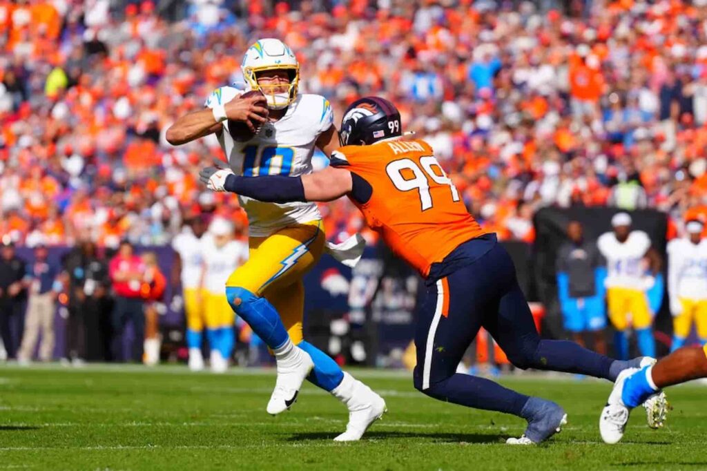 ‘Thursday Night Football’ Betting Preview: Denver Broncos at Los Angeles Chargers